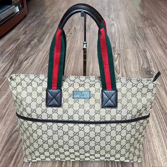 A30- 💯% authentic Gucci shoulder bag - Picture 5 of 16